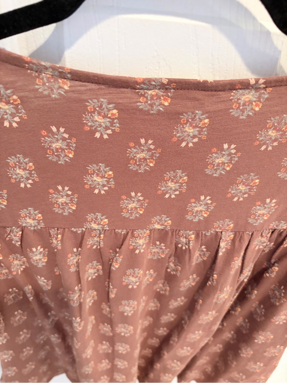 Lucky Brand Dusty Rose Floral Button Front Puff Sleeve Top - Picture 4 of 5